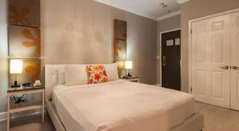 Odyssey Of South Beach Apart Hotel Miami Beach Exterior photo